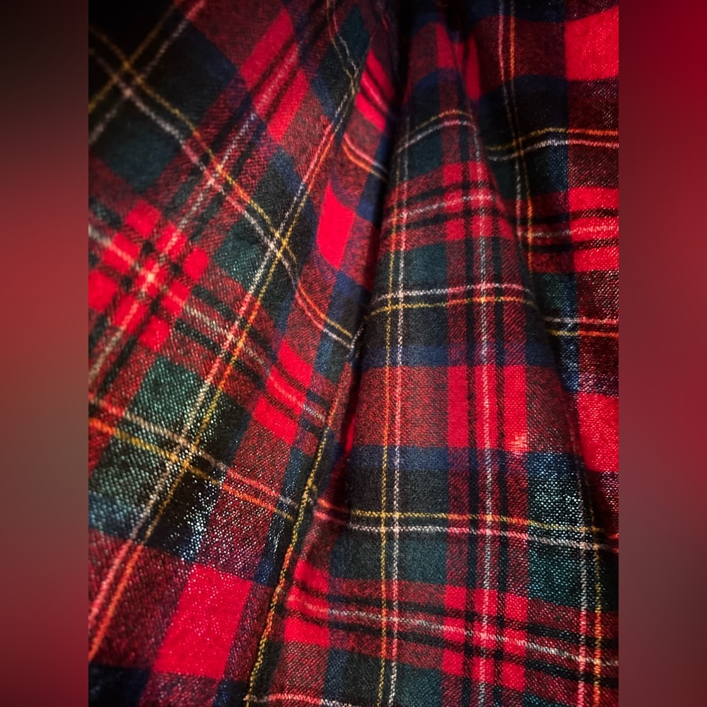 Pendleton Men's Red and Green Plaid Button-Down Shirt - Picture 9 of 9